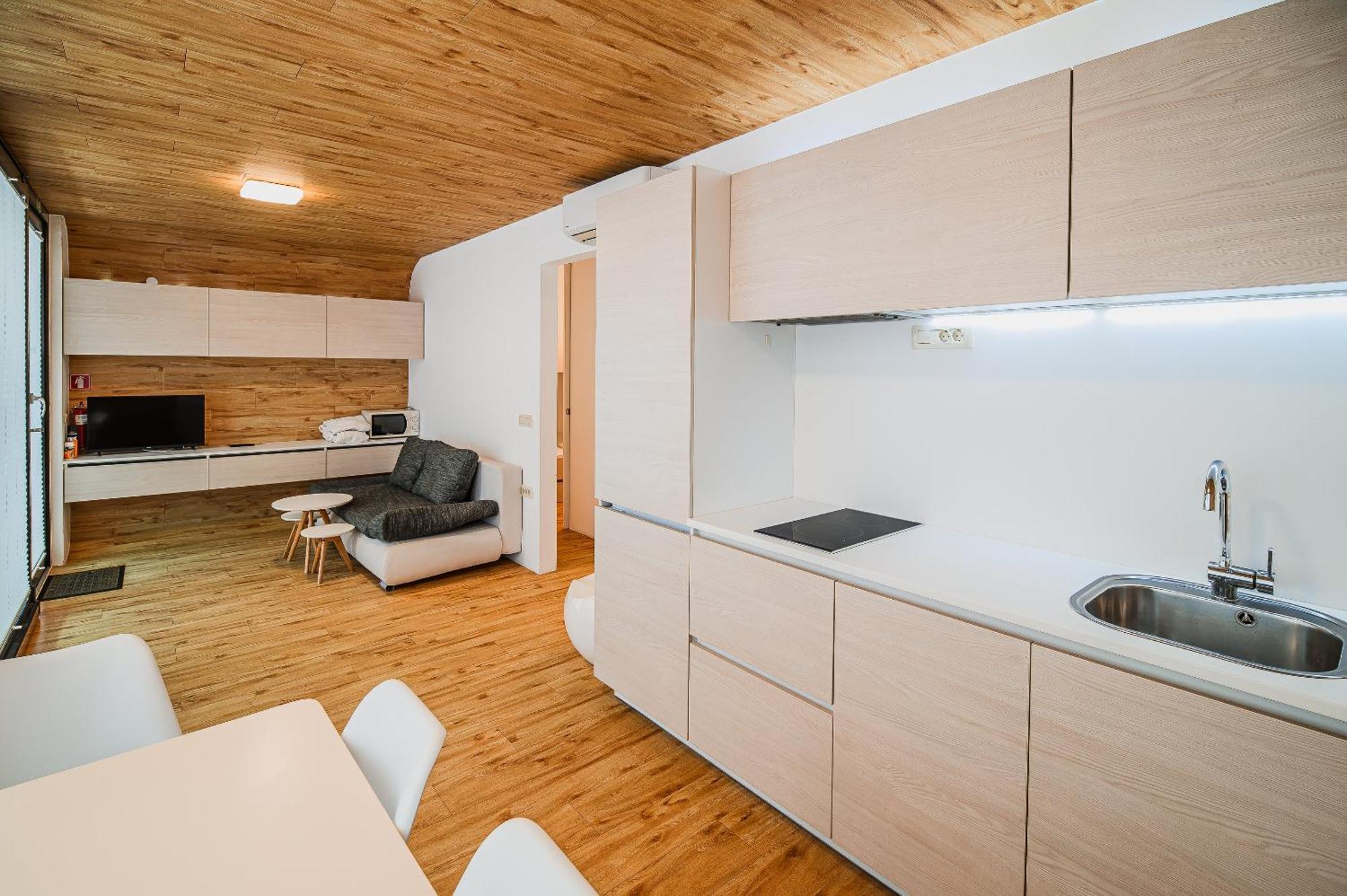 Glamping Maleric With Natural Pool Dragatuš Kültér fotó