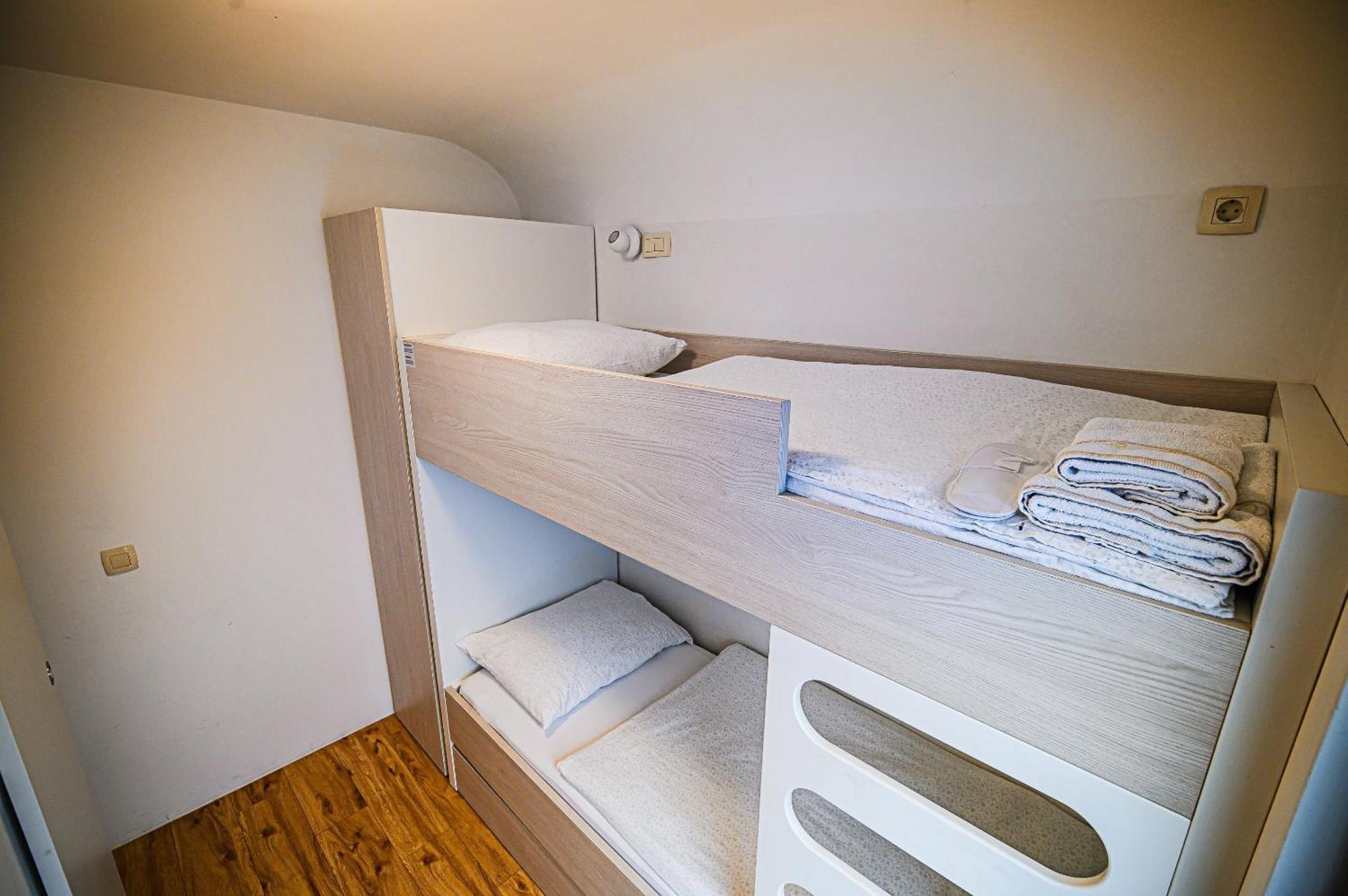 Glamping Maleric With Natural Pool Dragatuš Kültér fotó