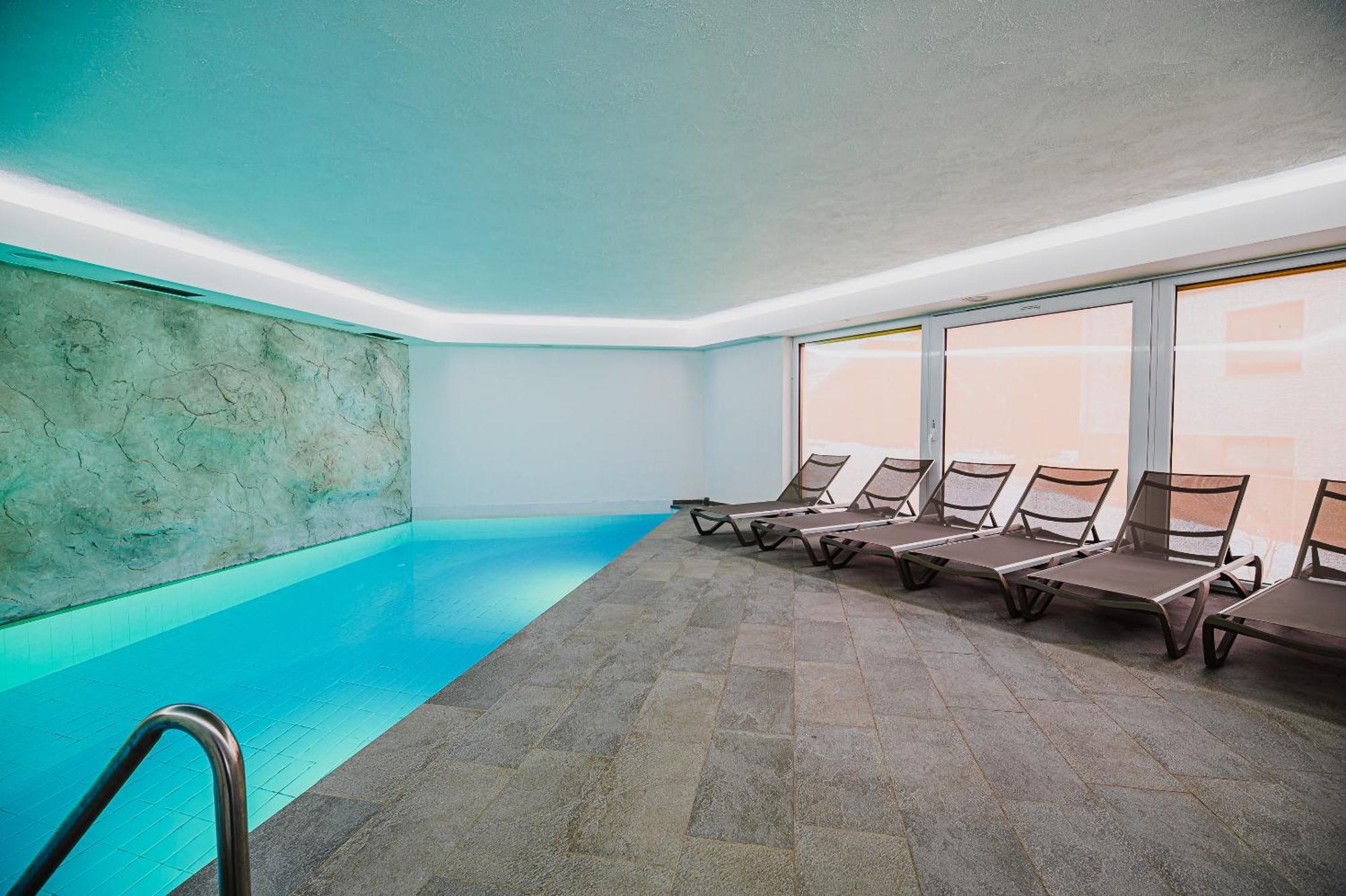 Glamping Maleric With Natural Pool Dragatuš Kültér fotó